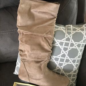 NIB Charles Albert Tan High boots.  Size 7
